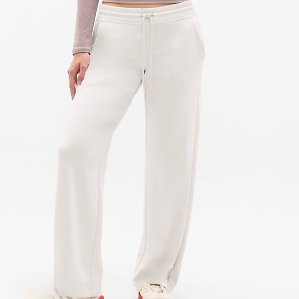 Athleta Women's Seasoft Straight Leg Pant - Bone